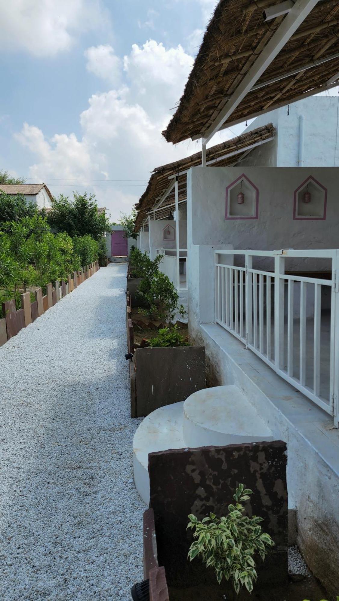 The Luxe Pushkar - A Luxury Farmstay In Пушкар Екстериор снимка